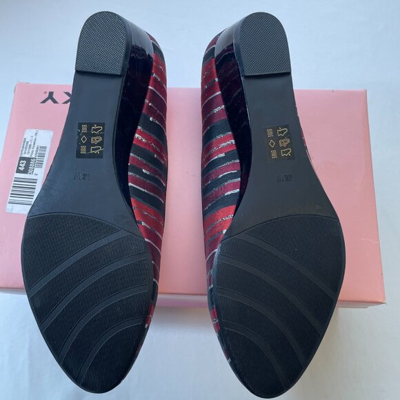 Women's Shoes 8.5 W-Wide Proxy Red Silver Stripe Wedge Holiday Christmas New NIB - Picture 3 of 4
